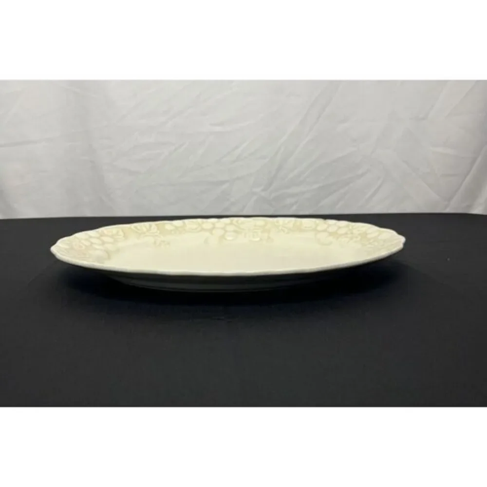 Metlox Poppy Trail Cream Color Oval (14.5X11